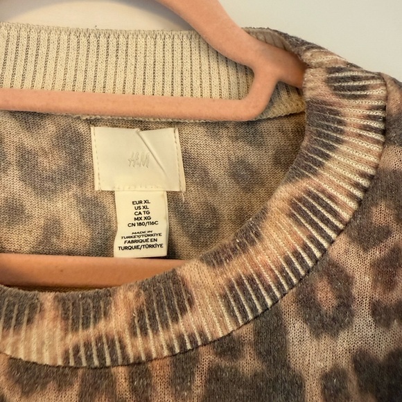 Leopard Print tee - Picture 2 of 2